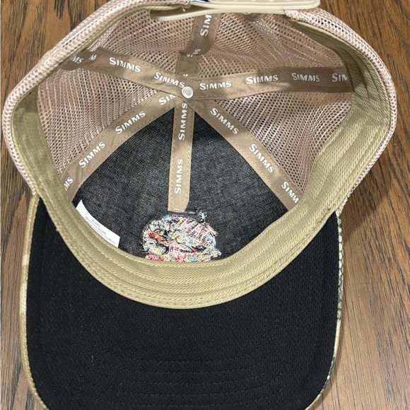 Simms Fishing Trucker Hat Large Mouth Bass Camo Cap Adjustable Outdoor Angler - Picture 3 of 8